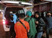 Polsek Kedungwaru Datangi TKP orang Meninggal dunia di Trotoar Pinggir jalan raya yang di duga ODGJ