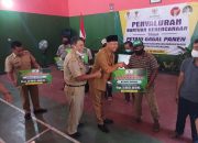 Petani Gagal Panen Di Kecamatan Kedungwaru Dapat Bantuan yang Di Salurkan Oleh Wabub Gatut Sunu