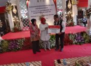 Forkopimda Kabupaten Tulungagung Mendampingi Menteri Sosial Republik Indonesia Dalam Pemberian Bantuan Bagi Disabilitas