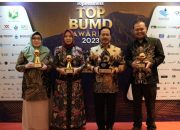 RSUD dr. Iskak Raih Golden Thropy Top BUMD Award 2023