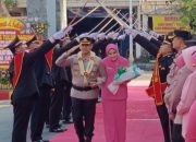 Kedatangan Kapolres Tulungagung Yang Baru di Sambut Dengan Upacara Pedang Pora