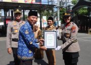 Kapolsek Karangrejo AKP Nenny Sasongko Raih Penghargaan sebagai Kapolsek Paling Bersih