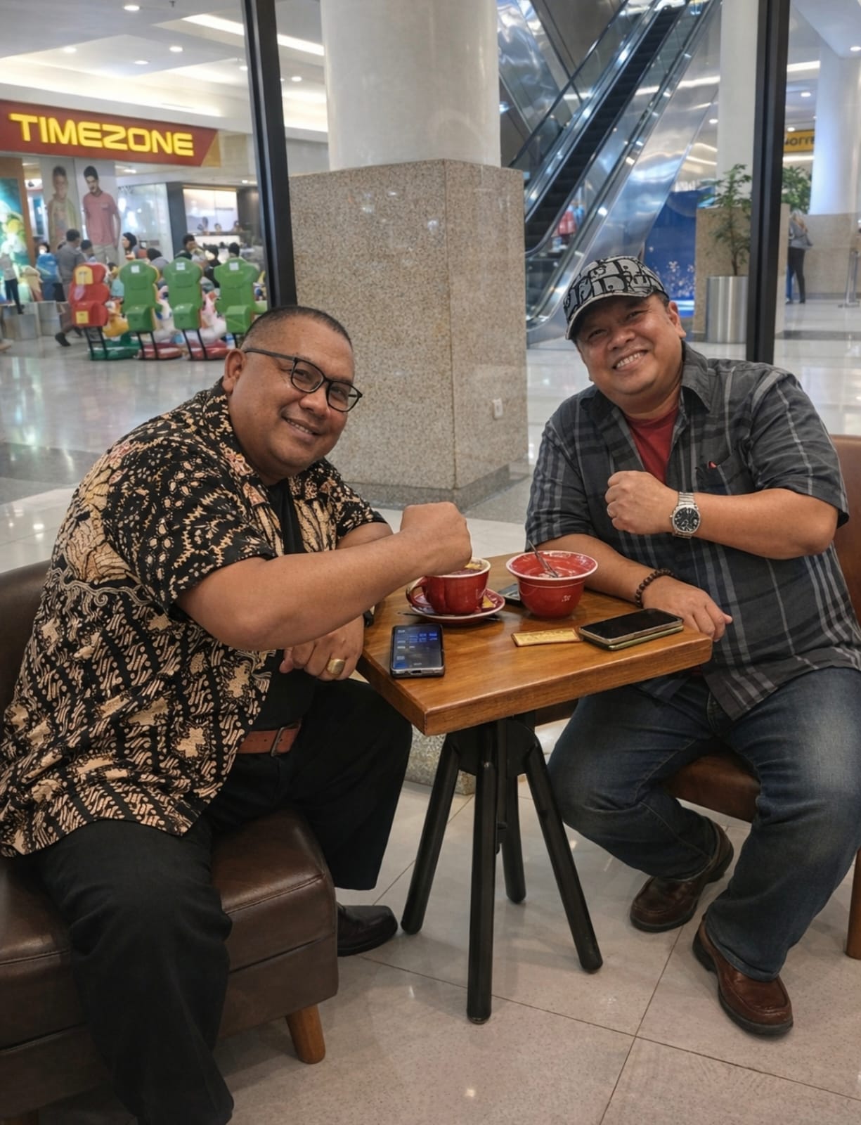 Prof. Dr. Deni Setya Bagus Yuherawan, S.H. & Adv Eko Puguh Prasetijo,,S.H.,M.H.,CPM., CPCLE.,CPArb.,CPL