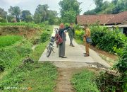 Melalui Dana BK,Ketua DPRD Tulungagung Marsono S.sos Pemdes Krosok Bangun Jalan Rabat Beton