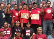 Maryoto Birowo Dan DGY Bersamaan Ambil Formulir Pendaftaran Di Kantor DPC PDI Perjuangan Tulungagung