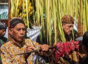 Ketua DPRD Tulungagung Ikuti Acara Jamasan Pusaka Tombak Kyai Upas  Bukti Melestarikan Tradisi dan Menghormati Leluhur