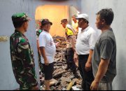 Rumah Terbakar Saat Pemilik Ikut Pawai