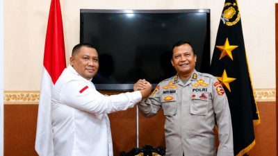 Ket : Pimred rorokembang.com bersama Irjen Pol. (P) Drs. Yanto Tarah. M.M
