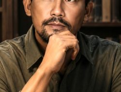 MEREVOLUSI PEMIKIRAN MANUSIA INDONESIA