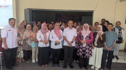 Tingkatkan Daya Saing IKM Konveksi di Tulungagung, Disperindag Gelar Pelatihan dan Salurkan Bantuan Mesin Jahit High Speed